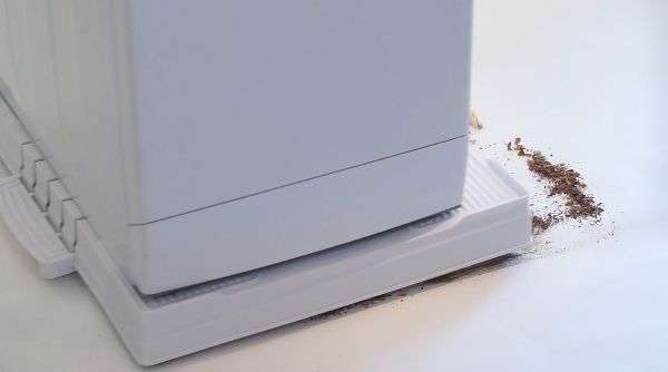 מכונת הכביסה נעה בקלות בדחיפה קלה